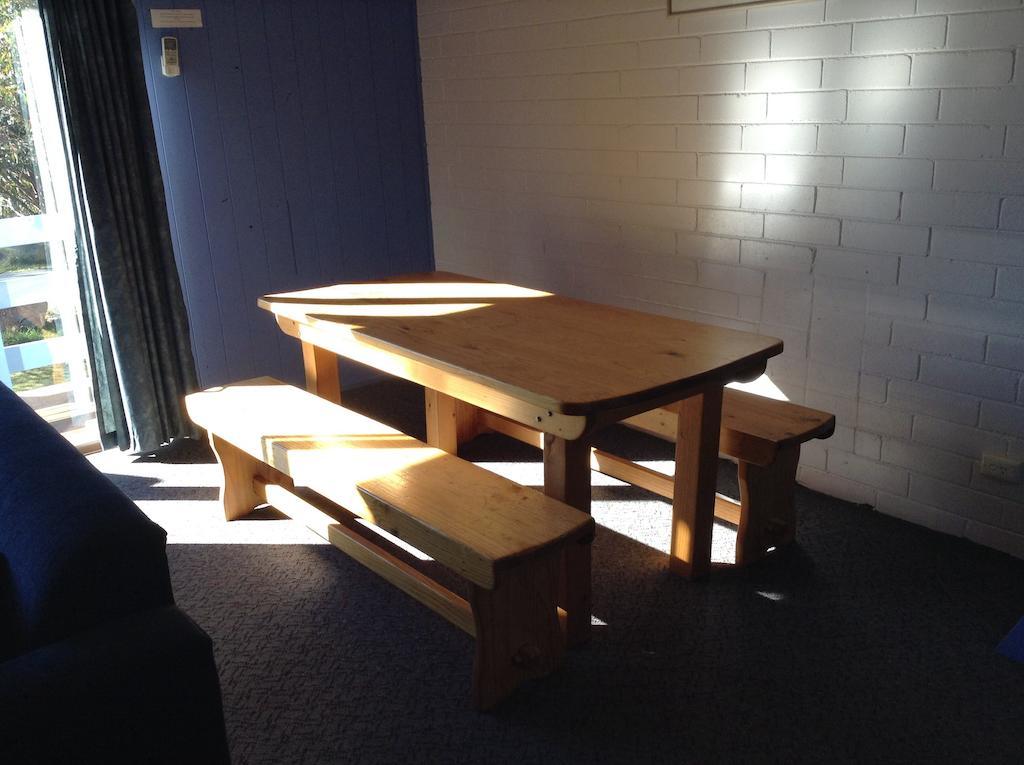Alpha Centauri Townhouses Jindabyne Room photo