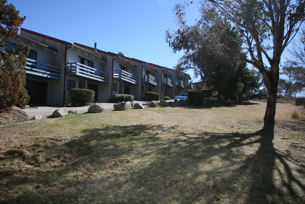 Alpha Centauri Townhouses Jindabyne Exterior photo