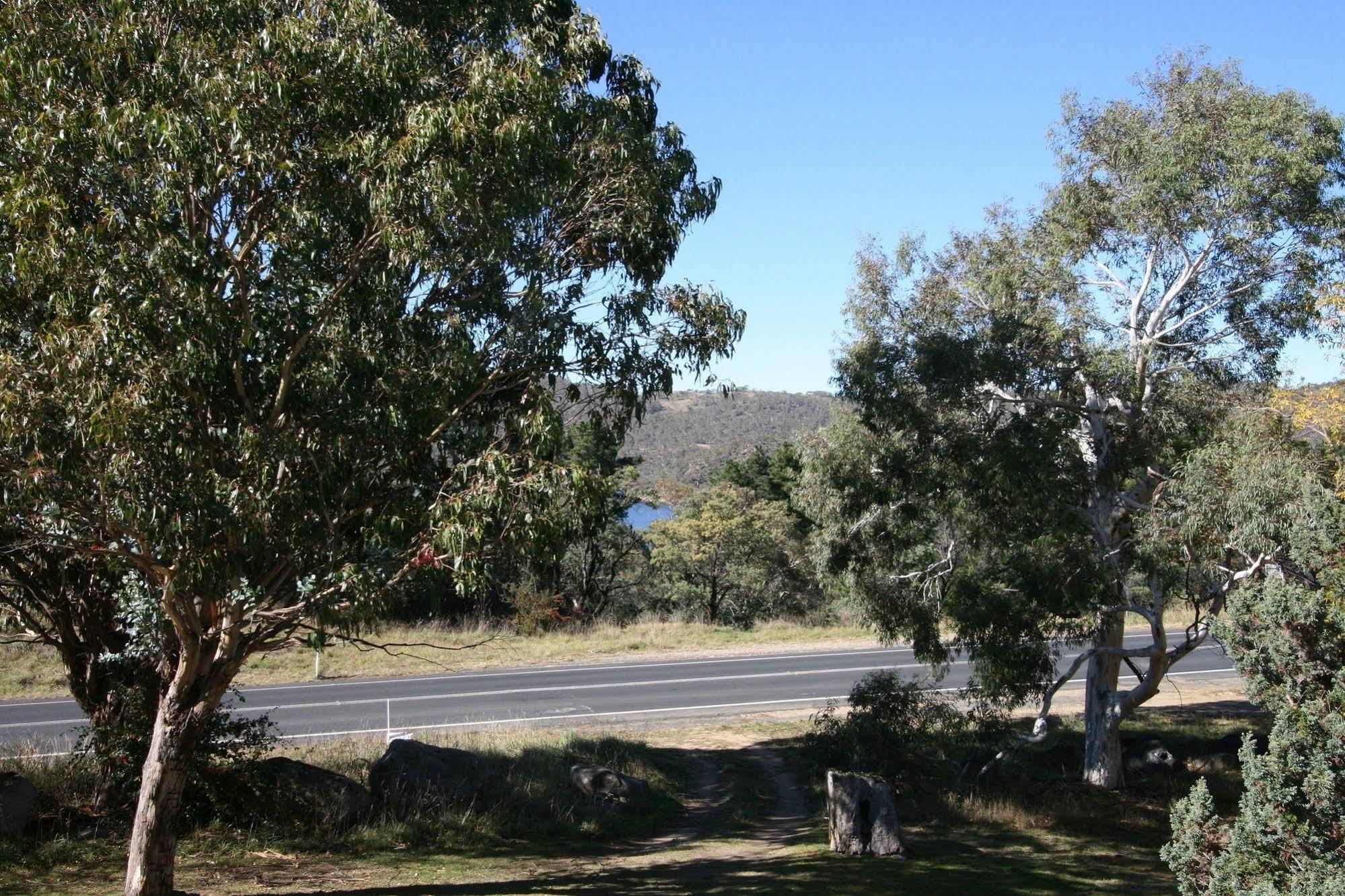 Alpha Centauri Townhouses Jindabyne Exterior photo